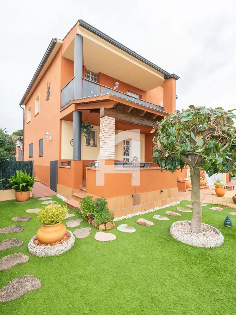 Jardí de Casa o xalet en venda en Vidreres amb Aire condicionat, Calefacció i Jardí privat