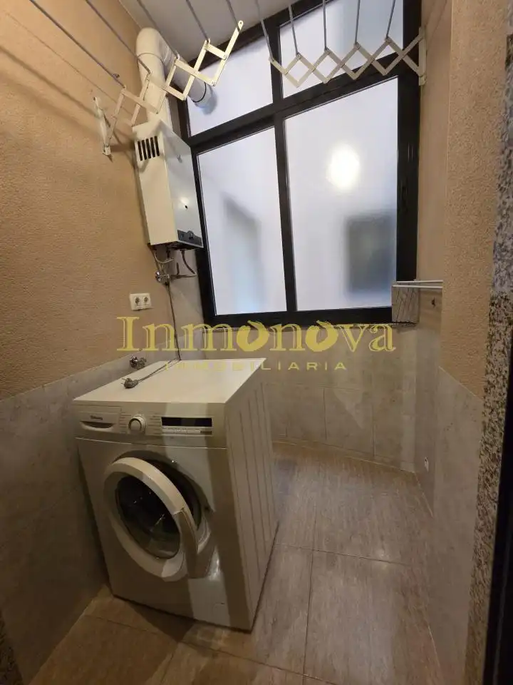 Habitación de Piso en venta en Salceda de Caselas con Calefacción, Trastero y Amueblado