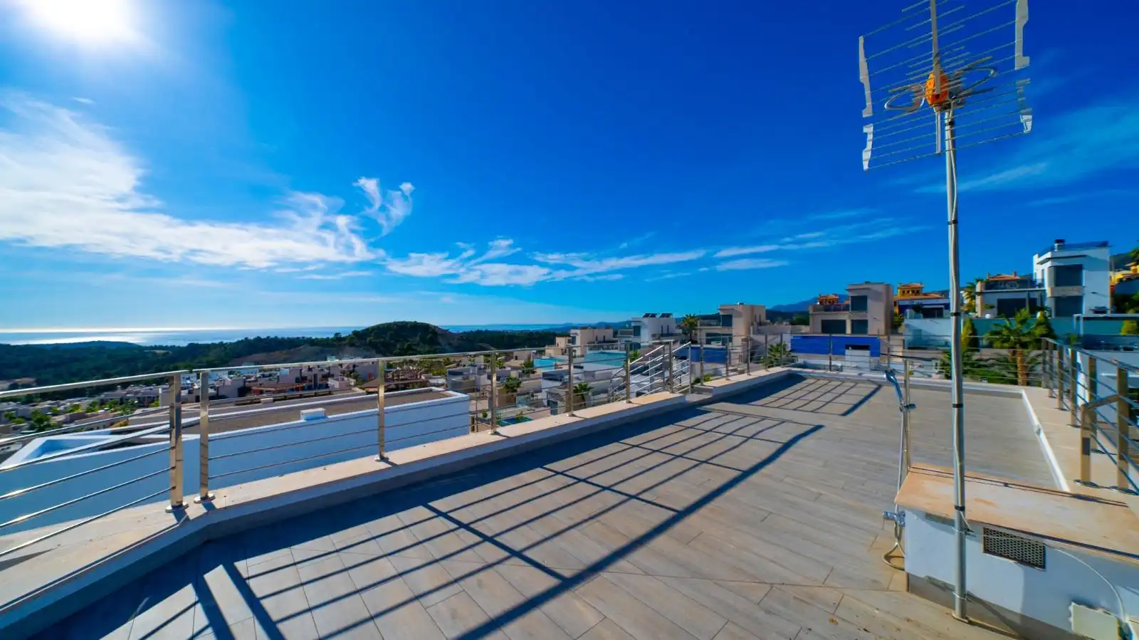 Terrassa de Casa adosada en venda en Finestrat amb Aire condicionat, Calefacció i Jardí privat