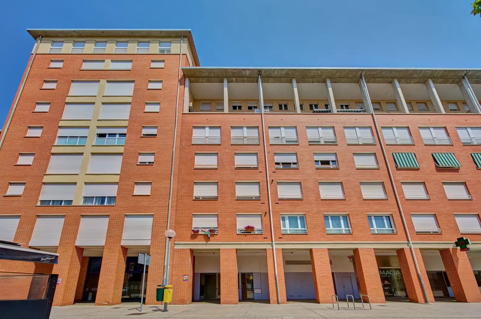 Vista exterior de Piso en venta en  Pamplona / Iruña con Calefacción y Trastero