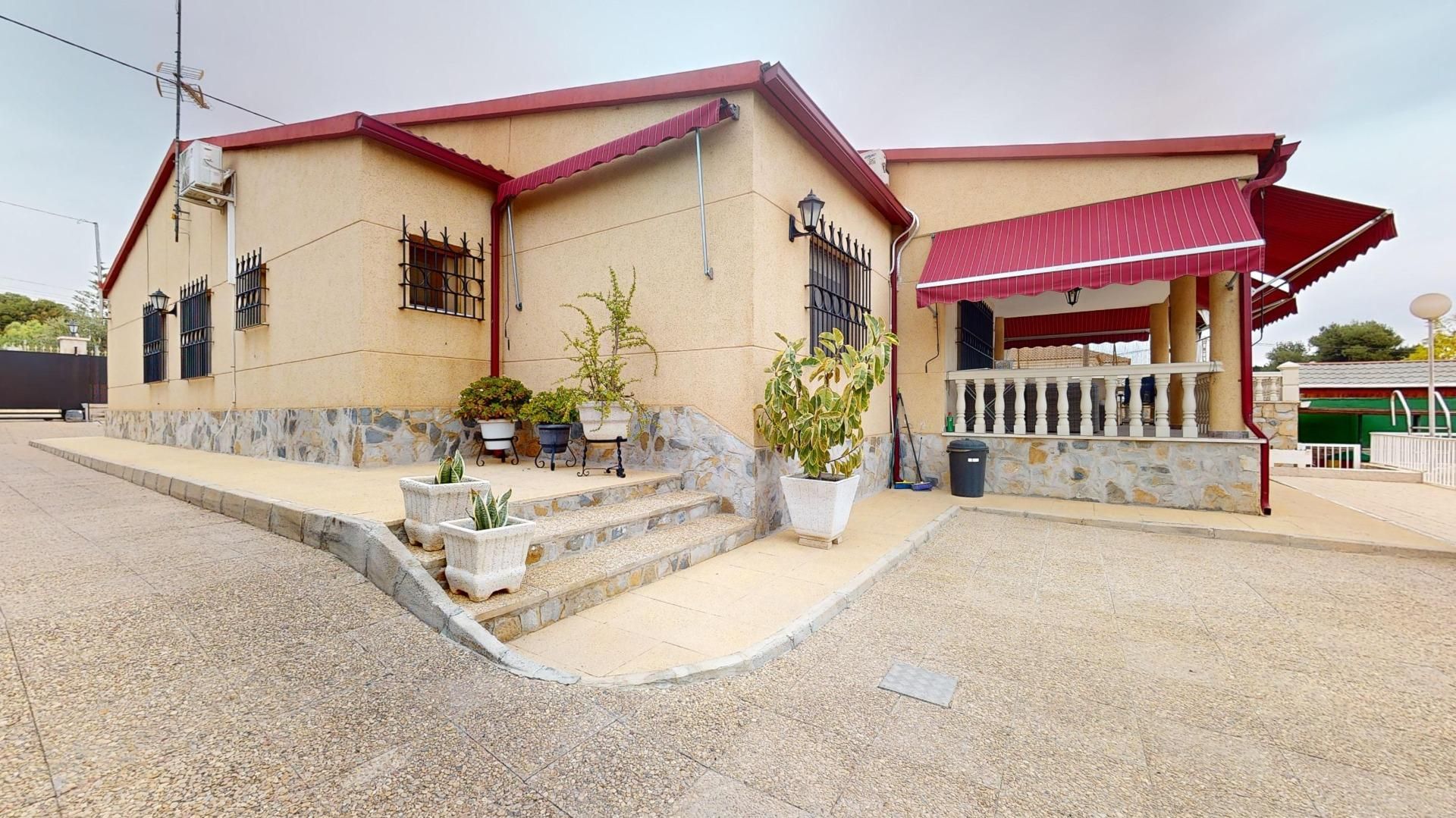 Exterior view of House or chalet for sale in Elche / Elx  with Air Conditioner, Private garden and Terrace