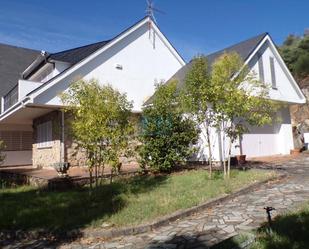 Vista exterior de Casa o xalet en venda en Toén amb Terrassa, Piscina i Balcó