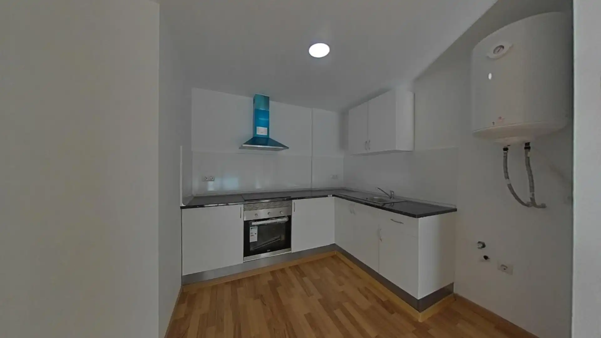 Kitchen of Flat for sale in Terrassa  with Air Conditioner and Heating