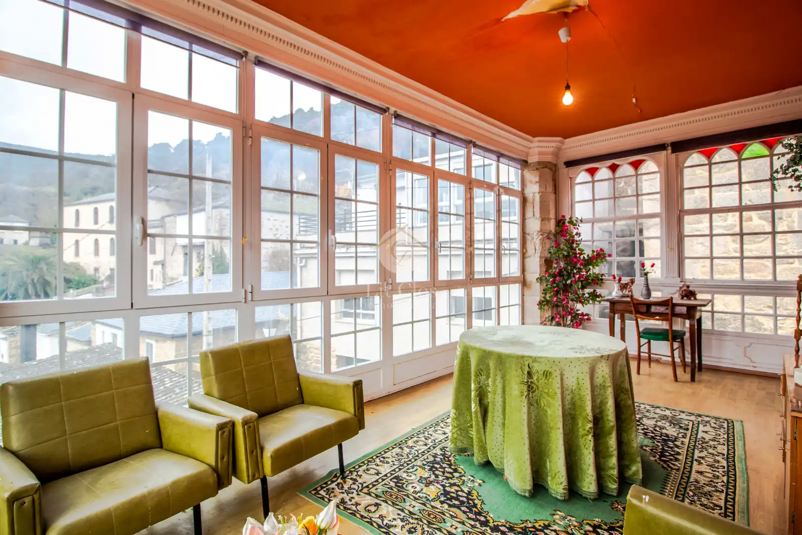 Esszimmer von Country house zum Verkauf in O Bolo  mit Privatgarten, Terrasse und Möbliert