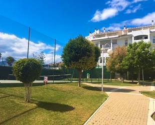 Vista exterior de Àtic en venda en Marbella amb Calefacció, Terrassa i Traster