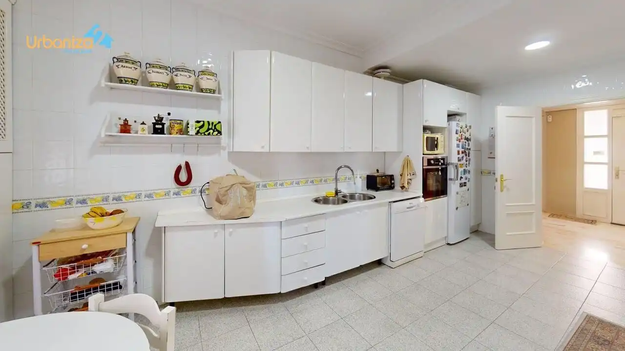 Cocina de Casa o chalet en venta en Badajoz con Aire acondicionado, Jardín privado y Terraza