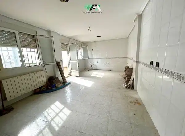 Casa amb piscina en venda a Calle Alcón, imagen 6