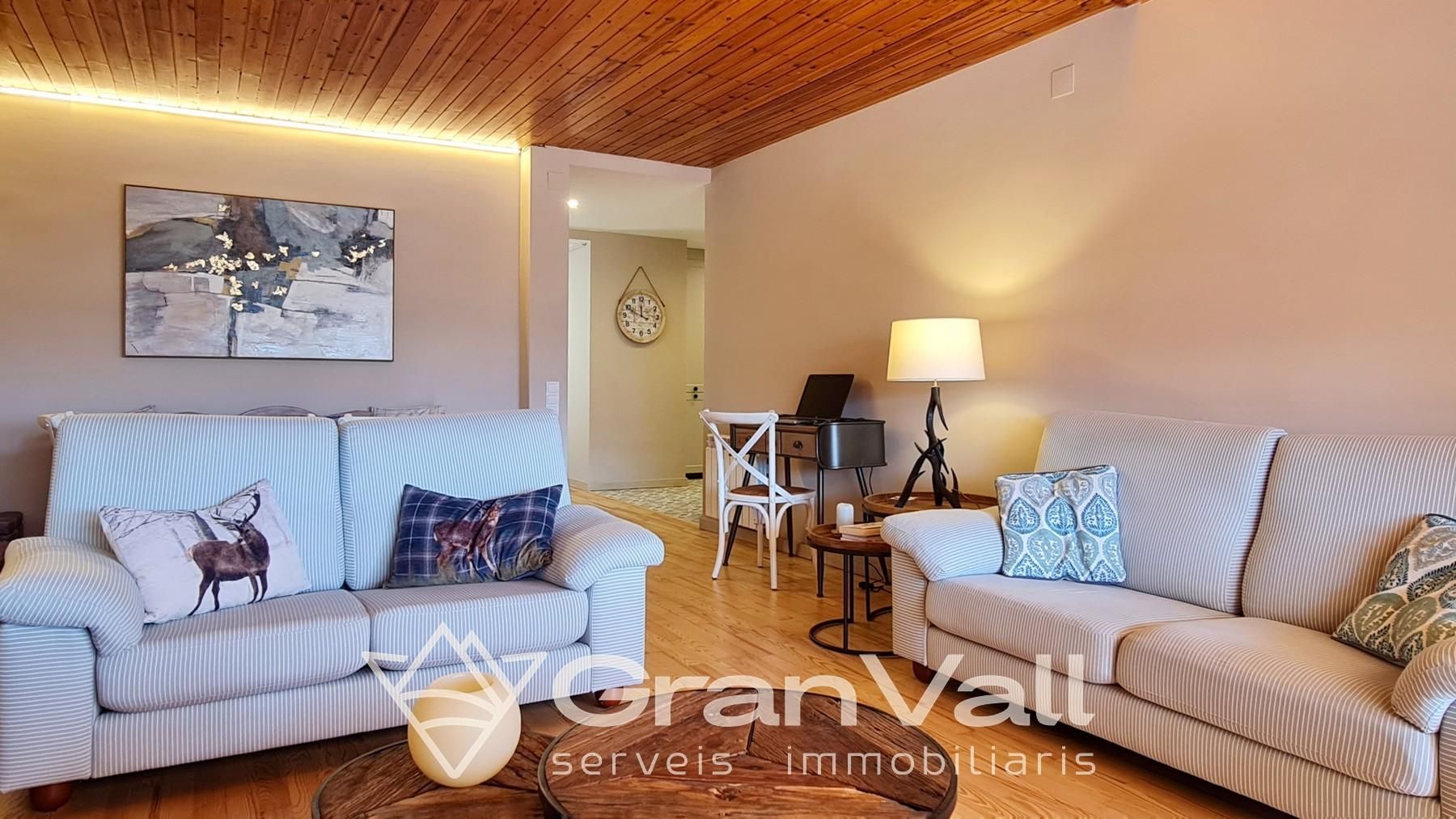 Living room of Duplex for sale in Puigcerdà  with Heating, Private garden and Terrace