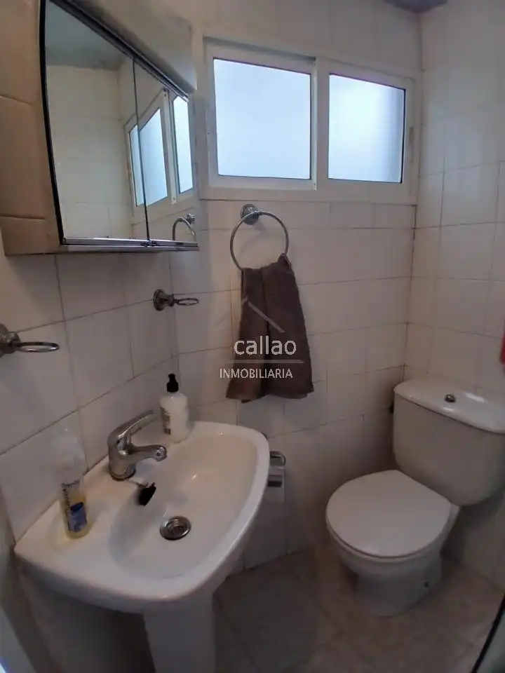 Bany de Casa adosada en venda en Narón amb Jardí privat, Traster i Moblat