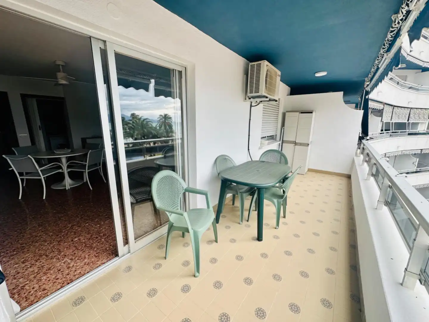 Terraza de Apartamento de alquiler en Cullera con Aire acondicionado, Jardín privado y Terraza