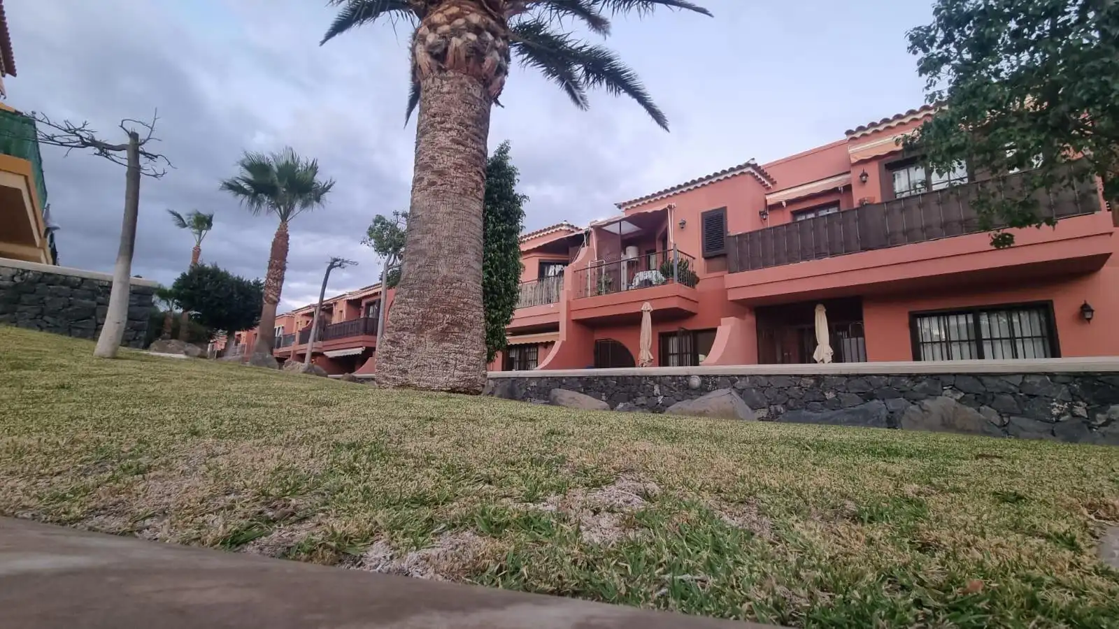 Vista exterior de Apartamento en venta en Arona con Terraza, Amueblado y Piscina comunitaria