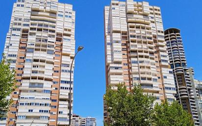 Vista exterior de Apartament en venda en Benidorm amb Aire condicionat, Calefacció i Terrassa