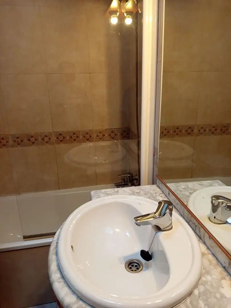 Baño de Apartamento en venta en Lleida con Amueblado