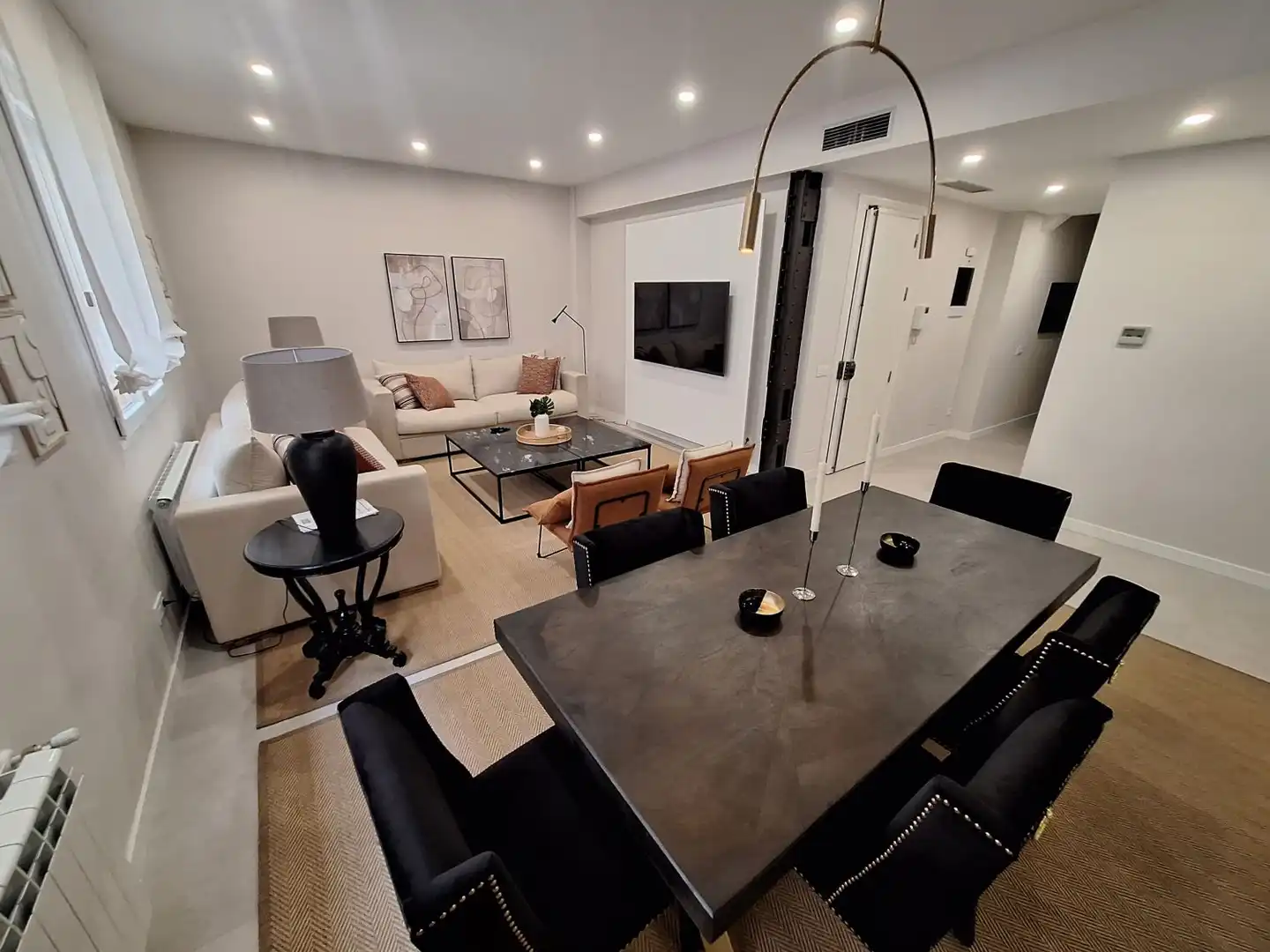 Living room of Flat for rent in Madrid  with Air Conditioner, Heating and Furnished