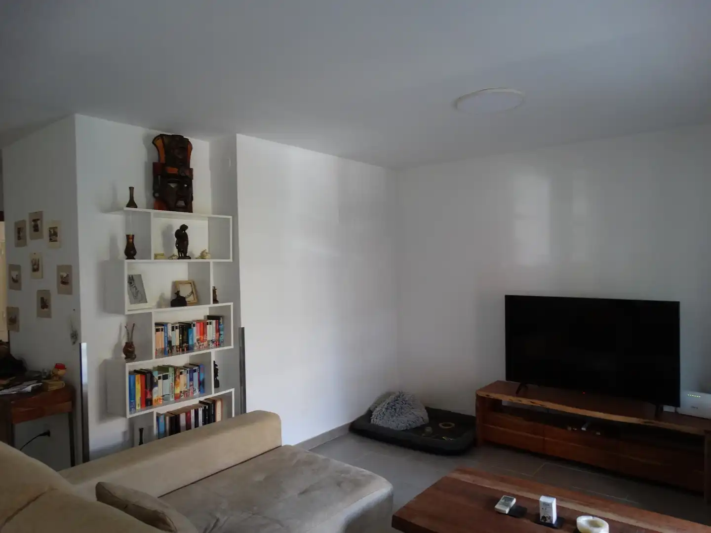 Living room of Ground floor for sale in Vilanova i la Geltrú  with Air Conditioner, Private garden and Terrace