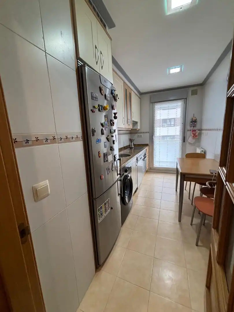 Cocina de Piso en venta en Oviedo  con Calefacción, Parquet y Trastero