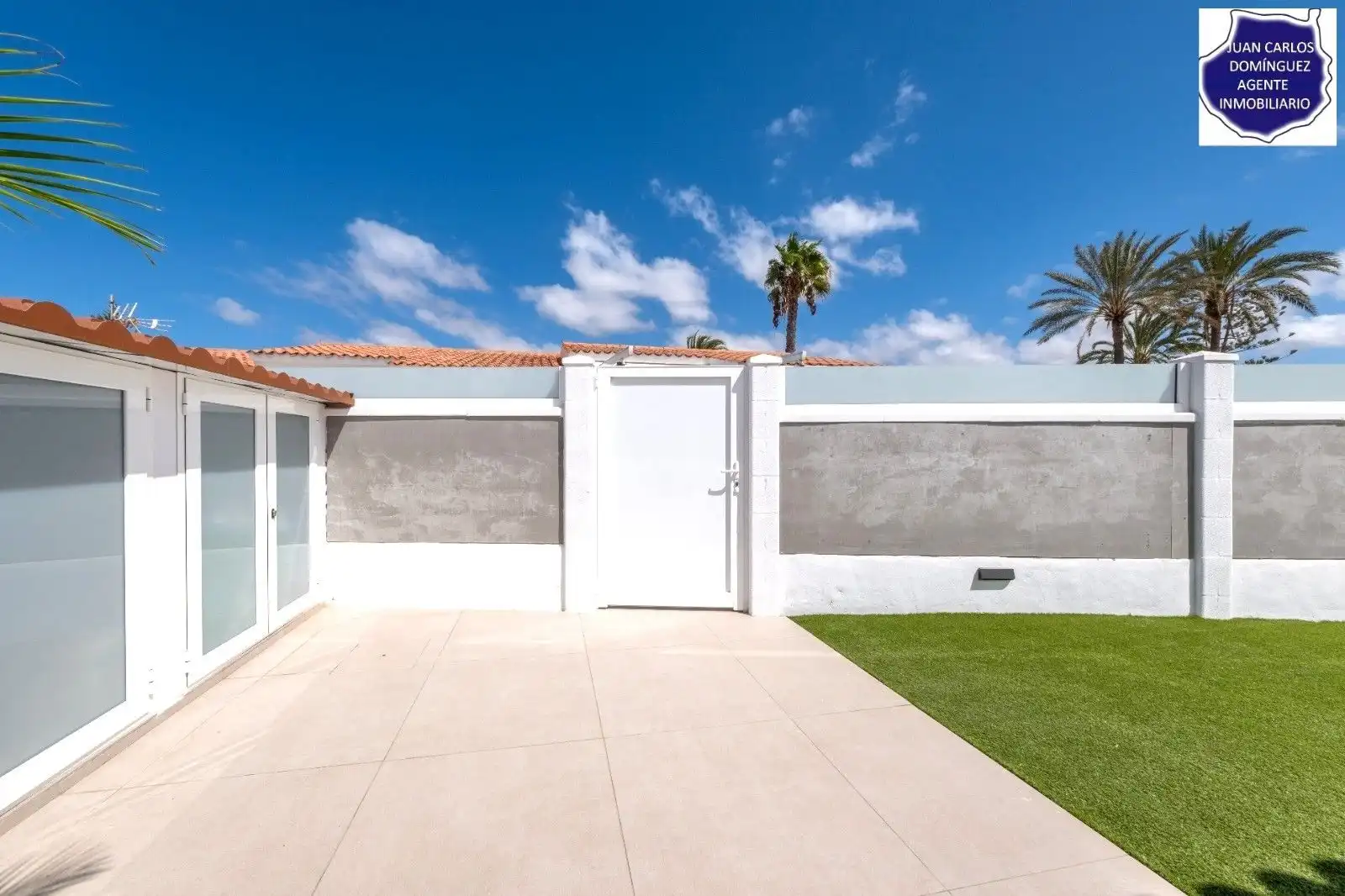 Vista exterior de Casa o chalet de alquiler en San Bartolomé de Tirajana con Aire acondicionado, Jardín privado y Terraza