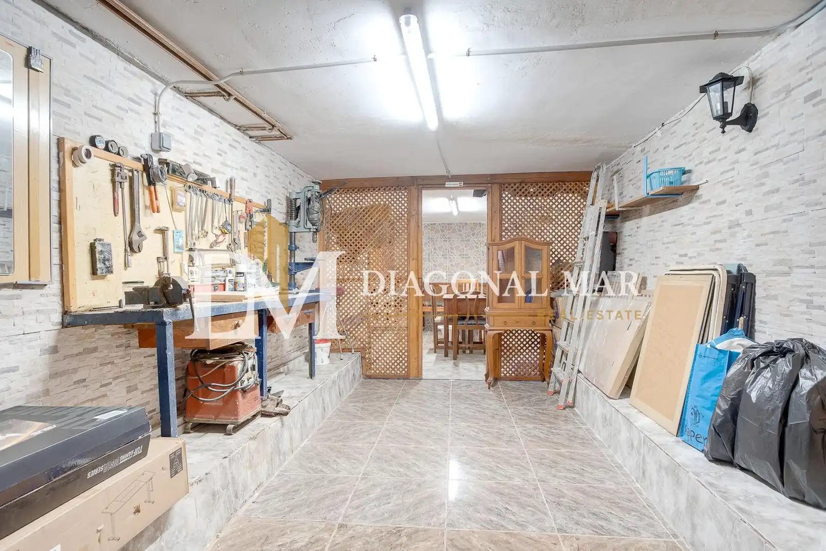 Einfamilien-Reihenhaus zum Verkauf in Barcelona mit Terrasse