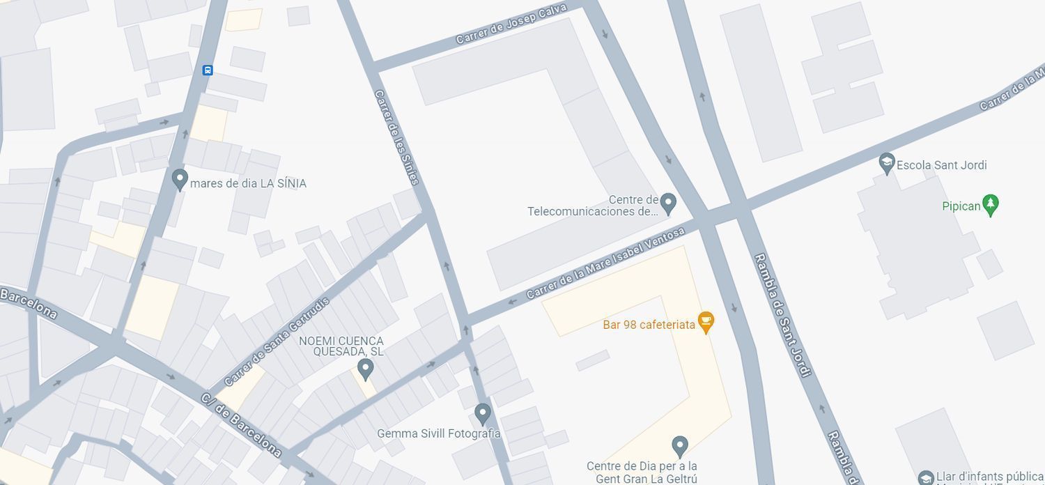 Vista exterior de Casa o xalet en venda en Vilanova i la Geltrú