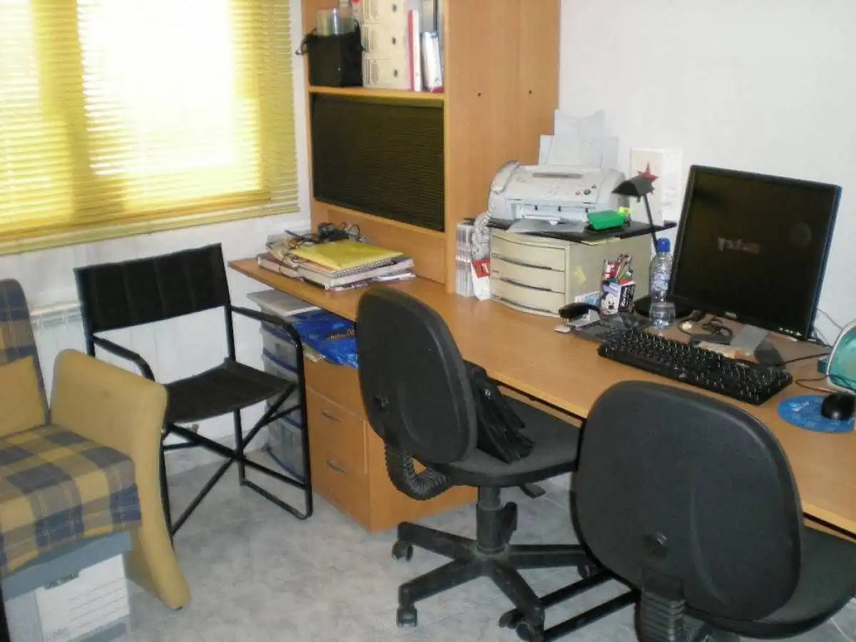Wohnung zum Verkauf in Manresa mit Klimaanlage, Heizung und Terrasse