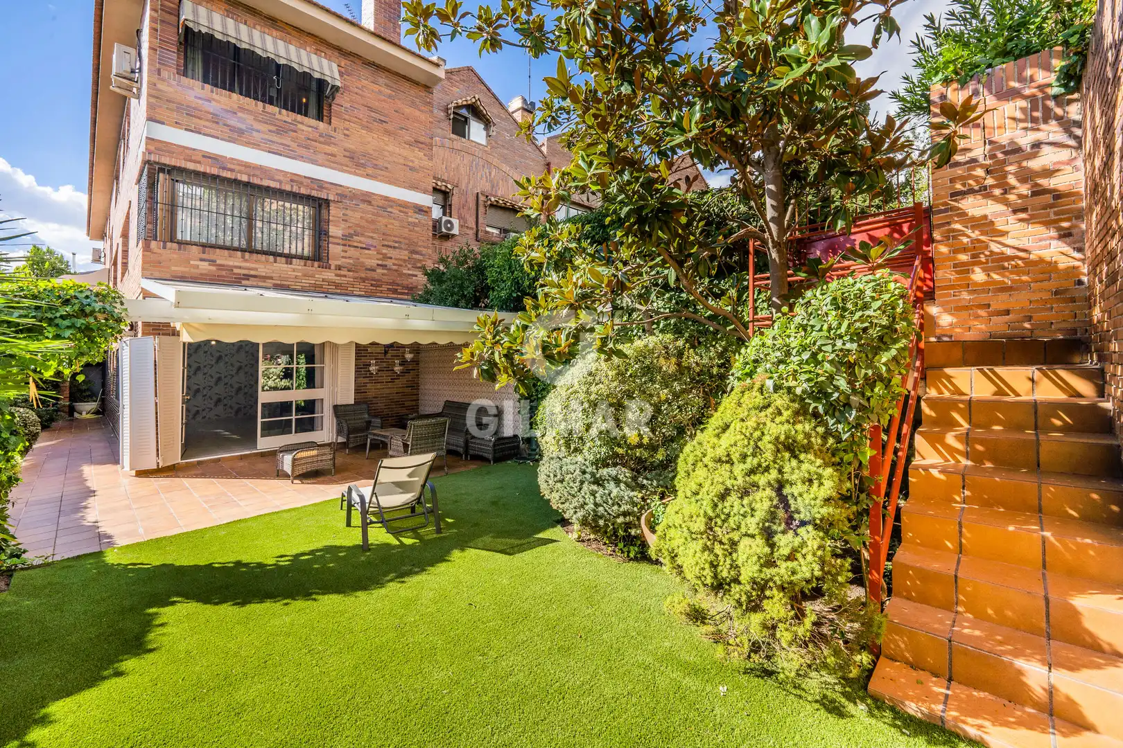 Jardí de Casa adosada en venda en Madrid amb Calefacció, Jardí privat i Piscina