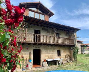 Vista exterior de Casa o xalet en venda en Arija amb Terrassa