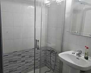 Bathroom of Apartment to rent in  Madrid Capital  with Air Conditioner, Heating and Furnished