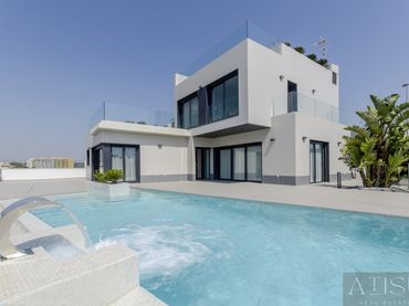 Xalet amb piscina en venda a Orihuela Costa