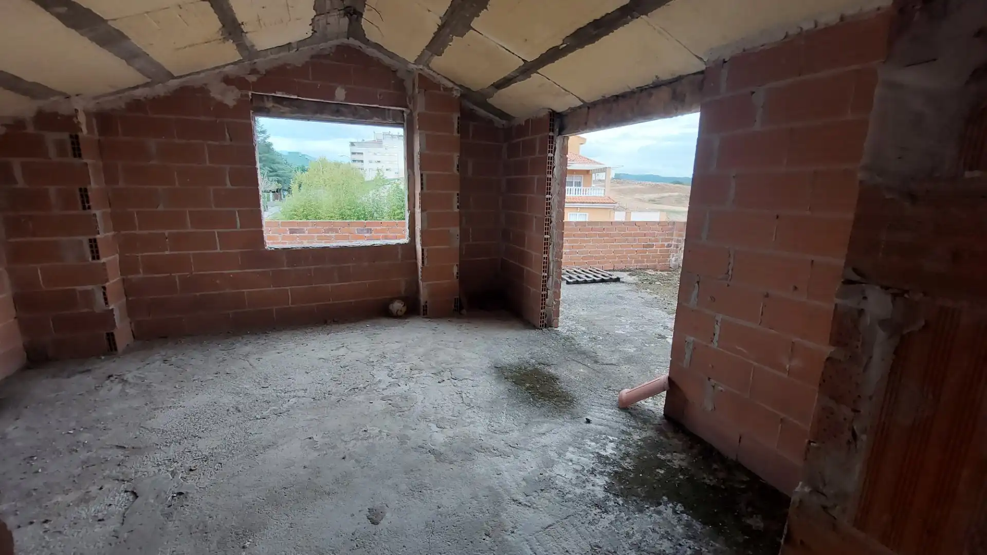 Houses for sale in N/A, -1, Miralvalle - Av. Virgen del Puerto - La Data