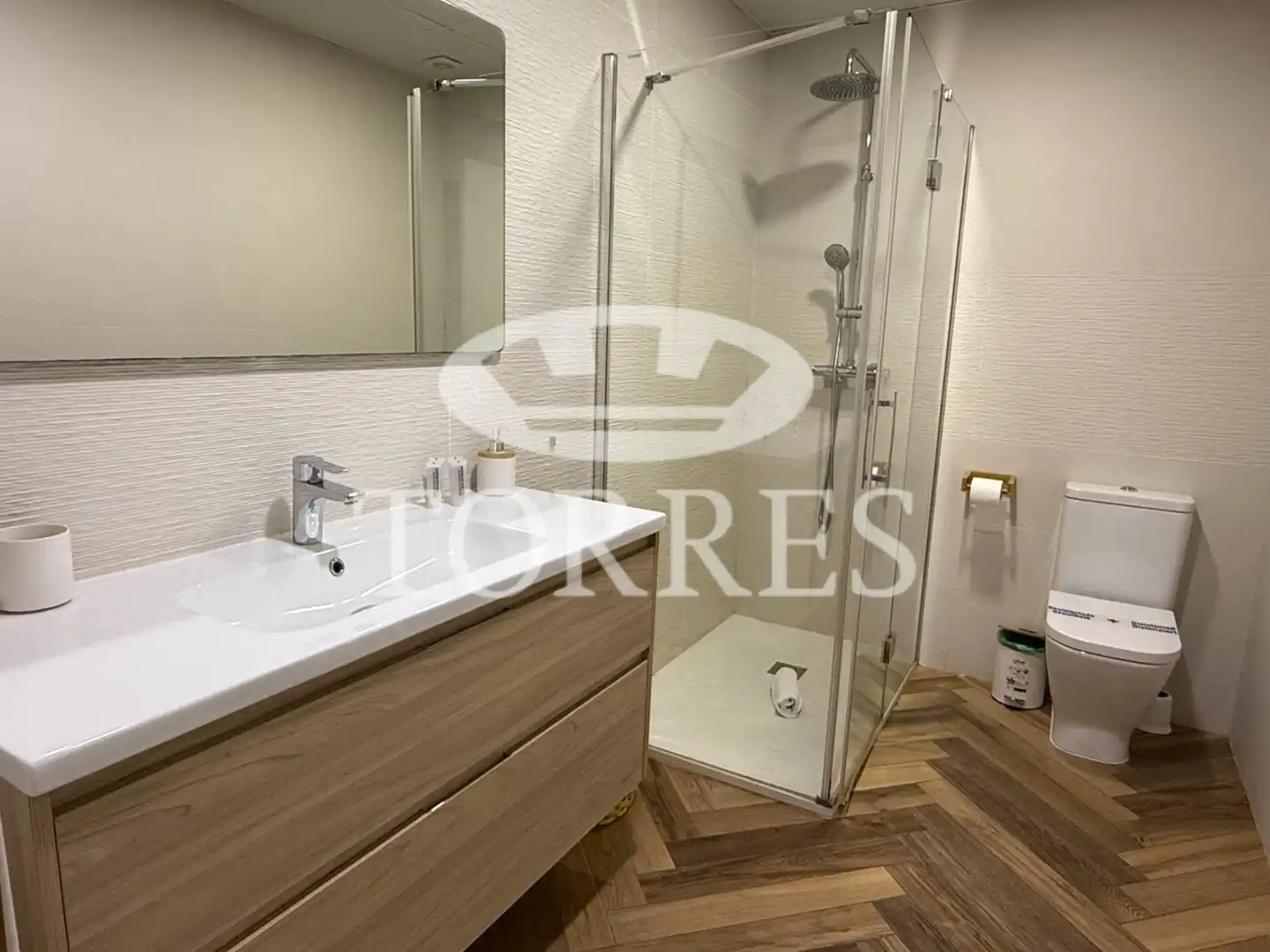 Baño de Piso en venta en Málaga con Aire acondicionado y Amueblado