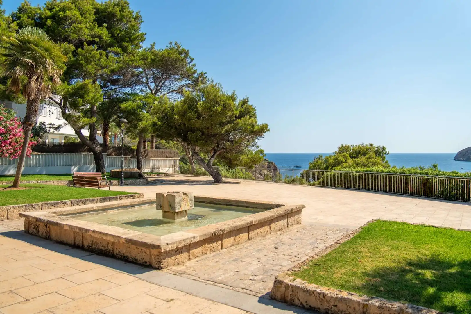 Garten von Erdgeschoss zum Verkauf in Calvià mit Klimaanlage, Heizung und Privatgarten