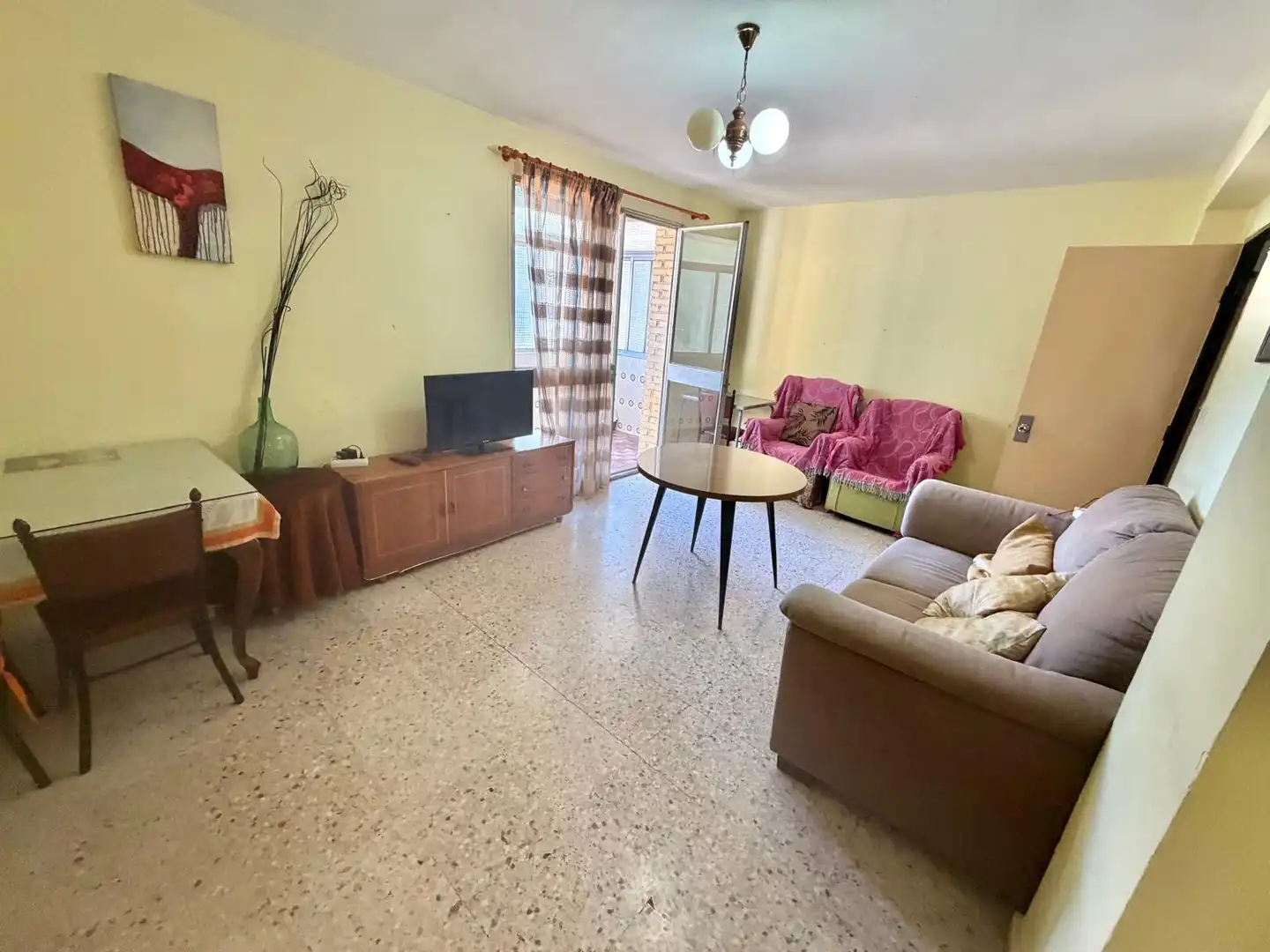 Sala d'estar de Pis en venda en Jaén amb Aire condicionat, Moblat i Balcó