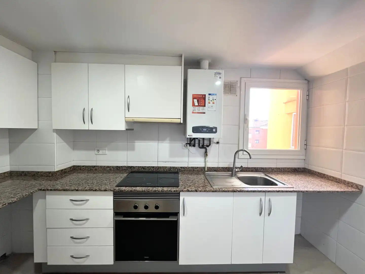 Kitchen of Duplexes for sale in Girona  with Air Conditioner, Heating and Terrace