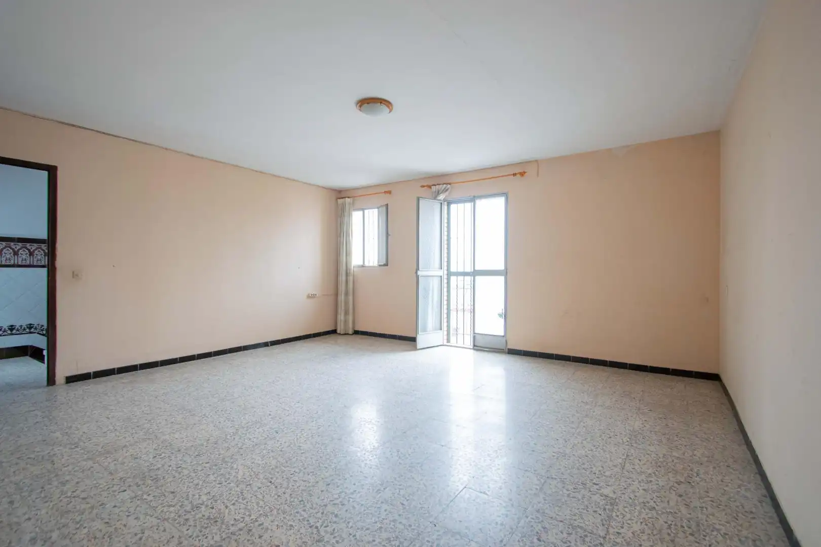 Habitación de Casa adosada en venta en Sevilla con Aire acondicionado y Balcón