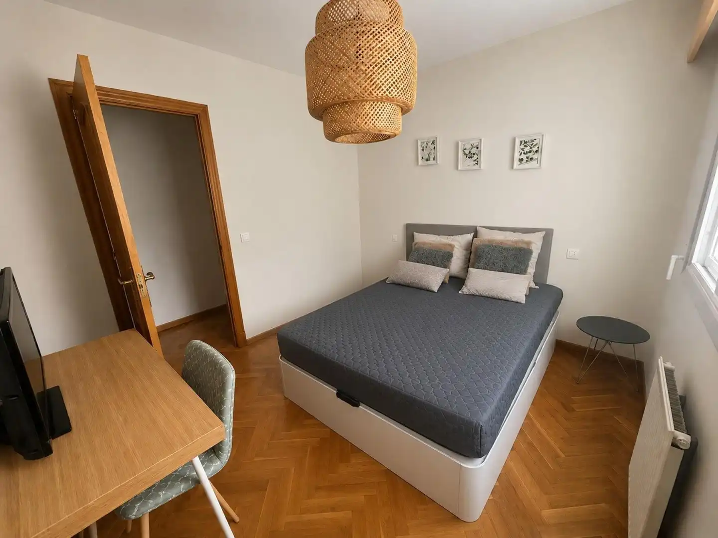 Dormitori de Dúplex en venda en A Coruña Capital  amb Aire condicionat, Calefacció i Piscina comunitària