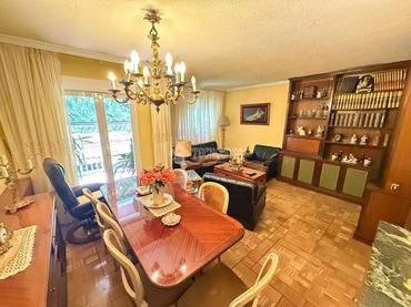 Piso con balcón en venta en Tetuán