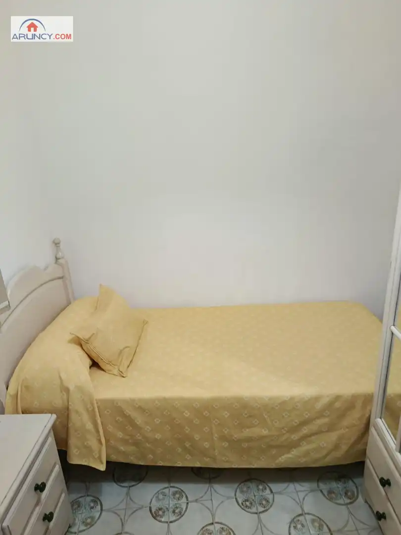 Schlafzimmer von Wohnung zur Miete in Sevilla mit Klimaanlage, Heizung und Möbliert