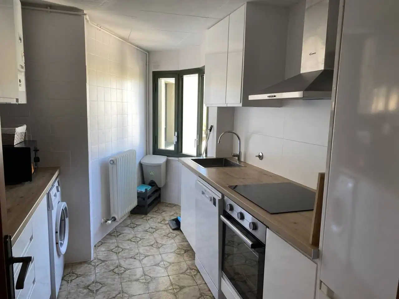 Cocina de Piso en venta en Castell d'Aro, Platja d'Aro i s'Agaró con Calefacción, Terraza y Balcón