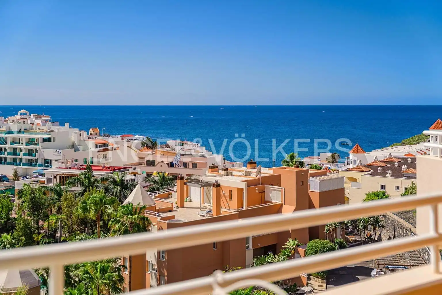 Piso con piscina en venta en Costa Adeje, imagen 2