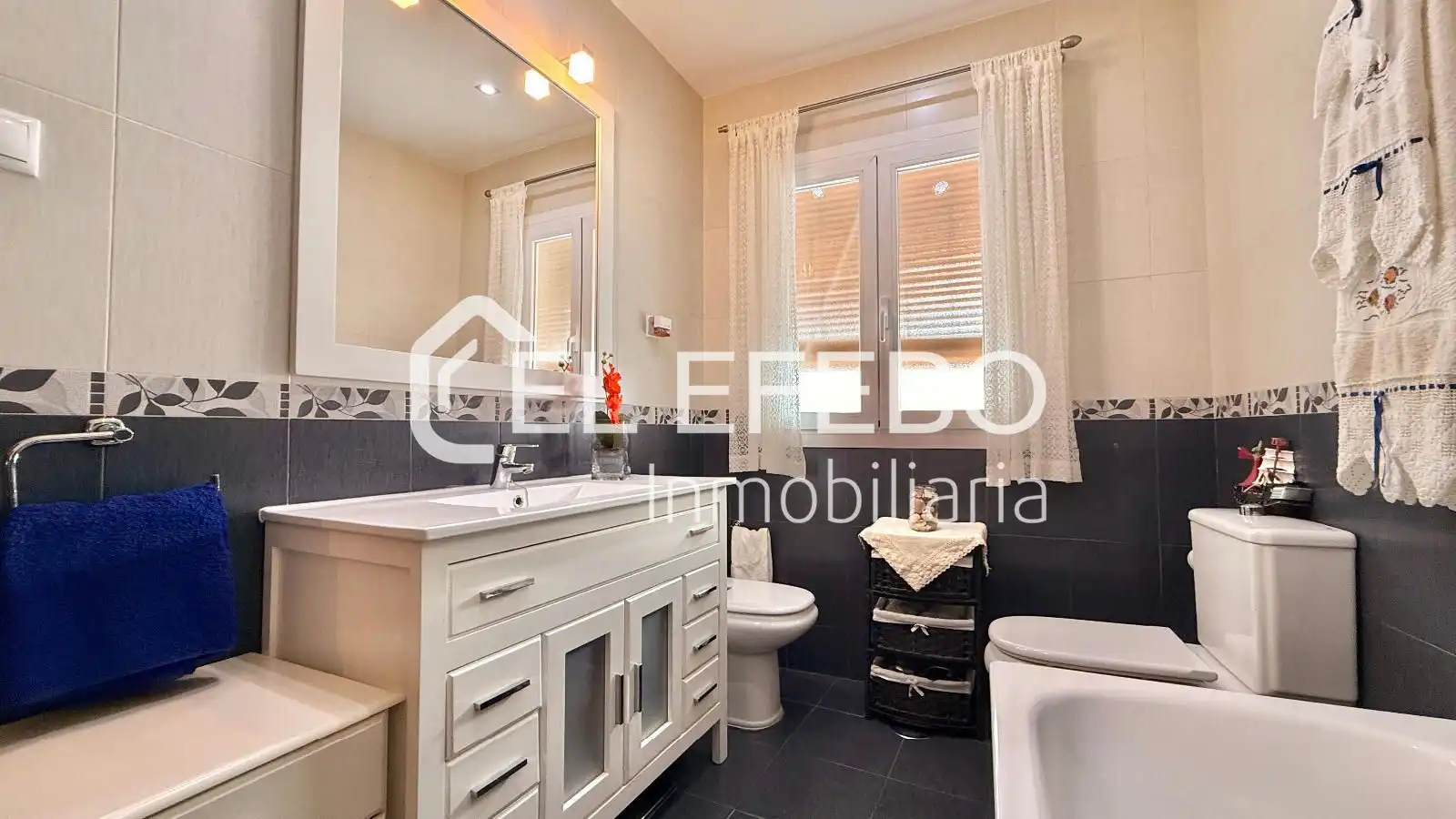 Baño de Piso en venta en Antequera con Aire acondicionado, Calefacción y Terraza