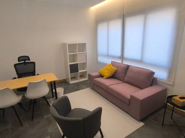 Local comercial en Alquiler en Calle de Gutierre de Cetina, 19 en Pueblo Nuevo