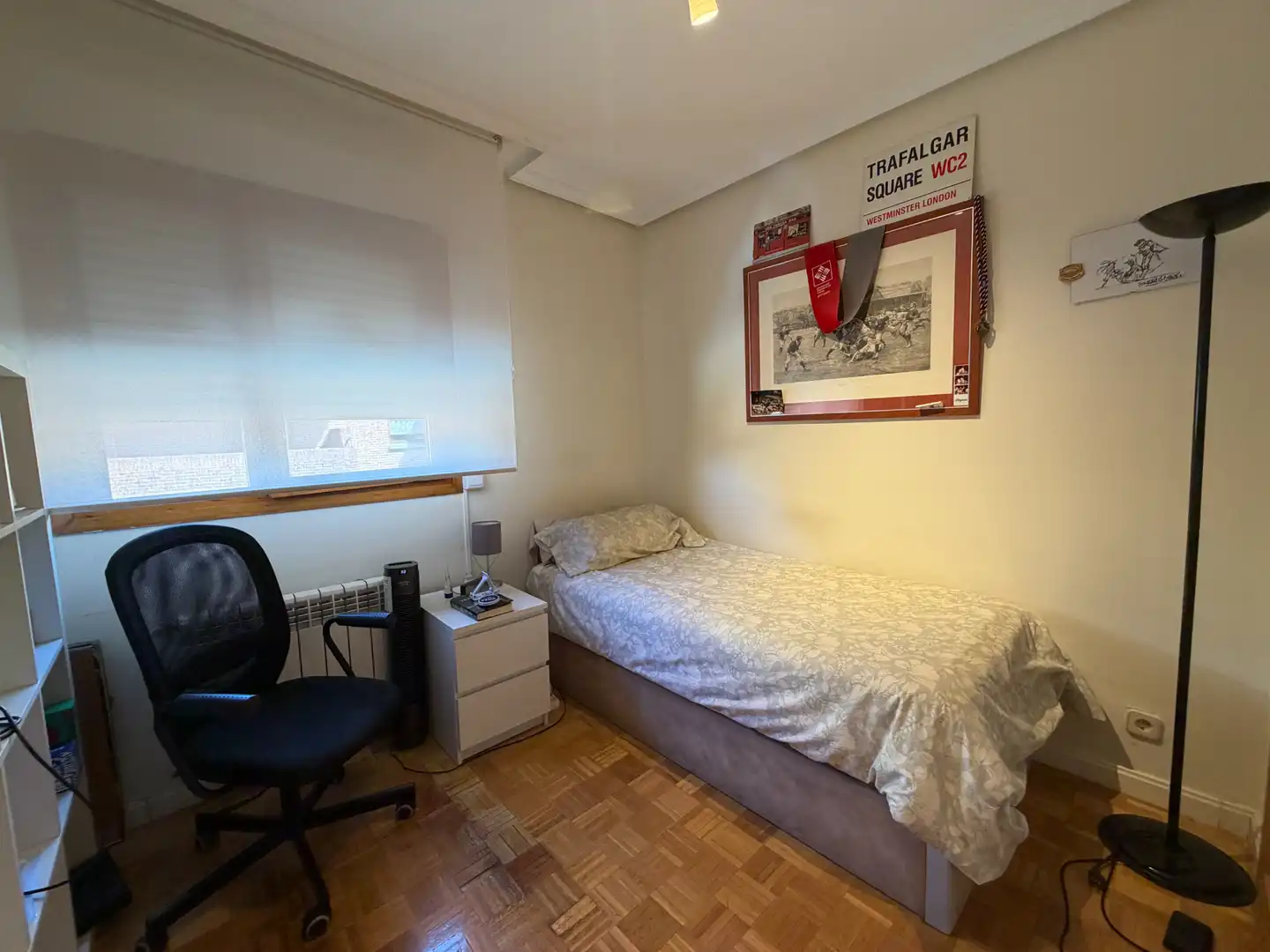 Habitación de Casa adosada en venta en Guadalajara con Calefacción