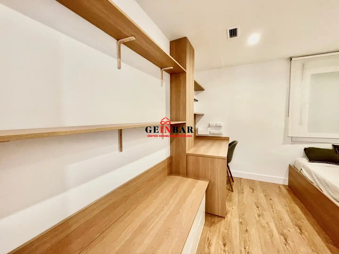 Wohnung zum Verkauf in Barcelona mit Klimaanlage, Heizung und Parkett