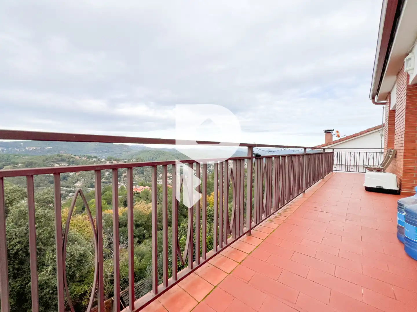 Terrassa de Casa o xalet en venda en Torrelles de Llobregat amb Aire condicionat, Calefacció i Jardí privat