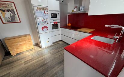 Kitchen of Flat for sale in Cornellà de Llobregat  with Air Conditioner, Heating and Internet