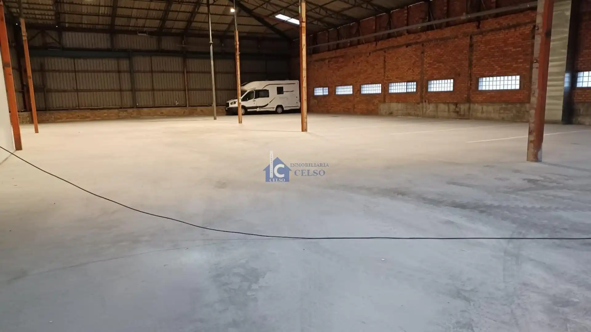 Parking de Nave industrial de alquiler en Ourense Capital 