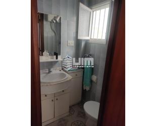 Bathroom of House or chalet for sale in Sagunto / Sagunt  with Terrace and Furnished