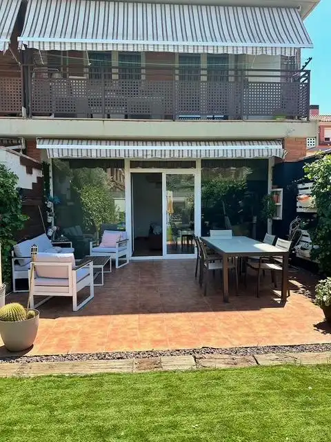 Terrassa de Casa o xalet en venda en Zaragoza amb Aire condicionat, Calefacció i Jardí privat