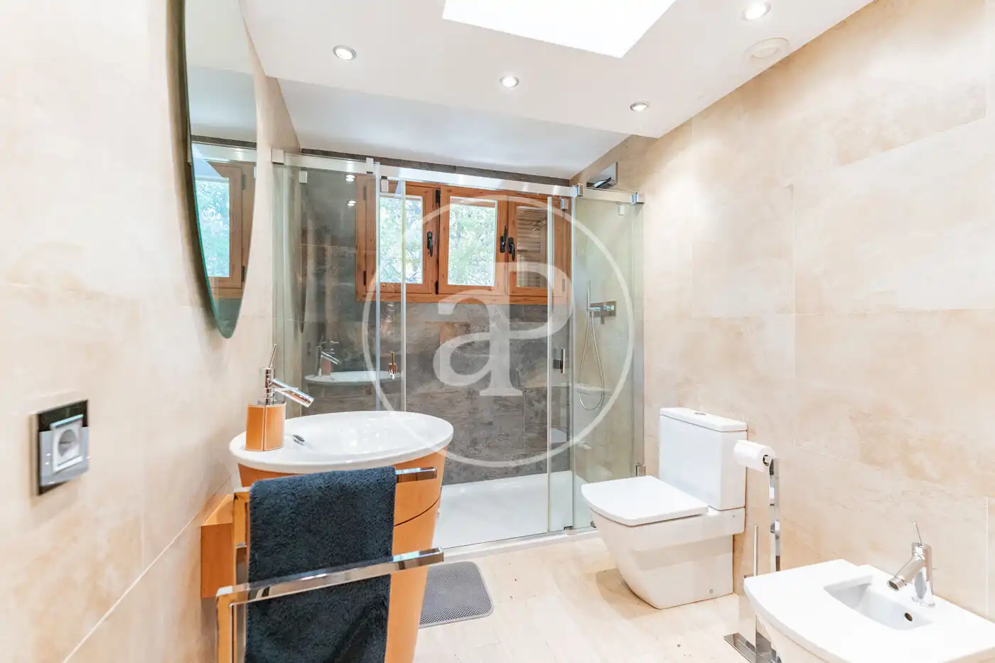 Badezimmer von Dachboden zum Verkauf in Calvià mit Klimaanlage, Heizung und Terrasse