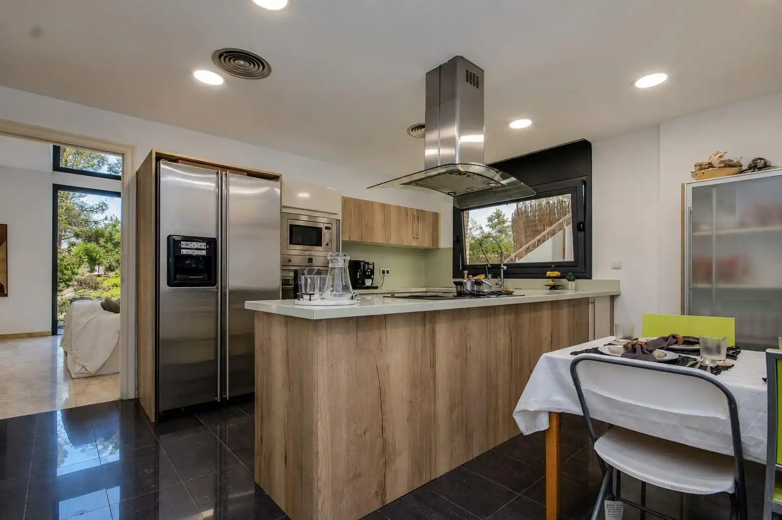 Cocina de Casa o chalet en venta en Cerdanyola del Vallès con Aire acondicionado, Calefacción y Jardín privado
